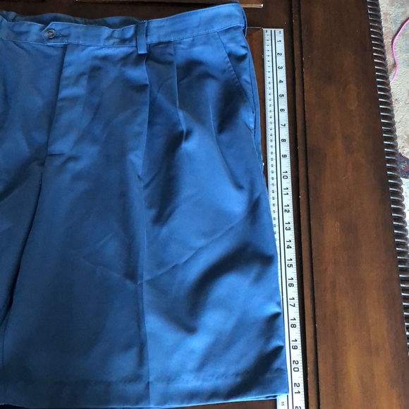 Men’s size 40 blue Izod golf classix shorts - Picture 3 of 12